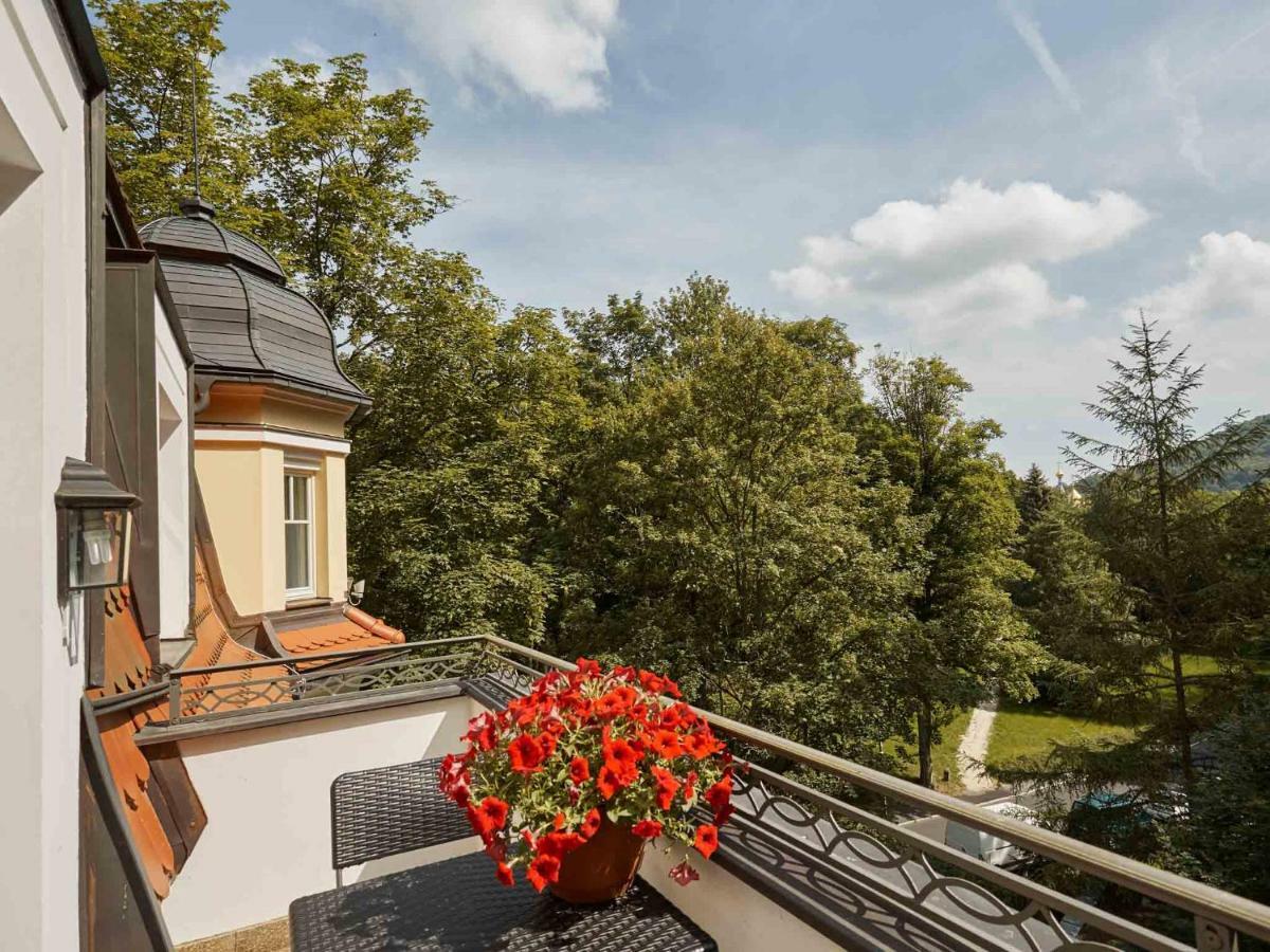 Apartment Villa Dionysus Karlovy Vary Exterior photo